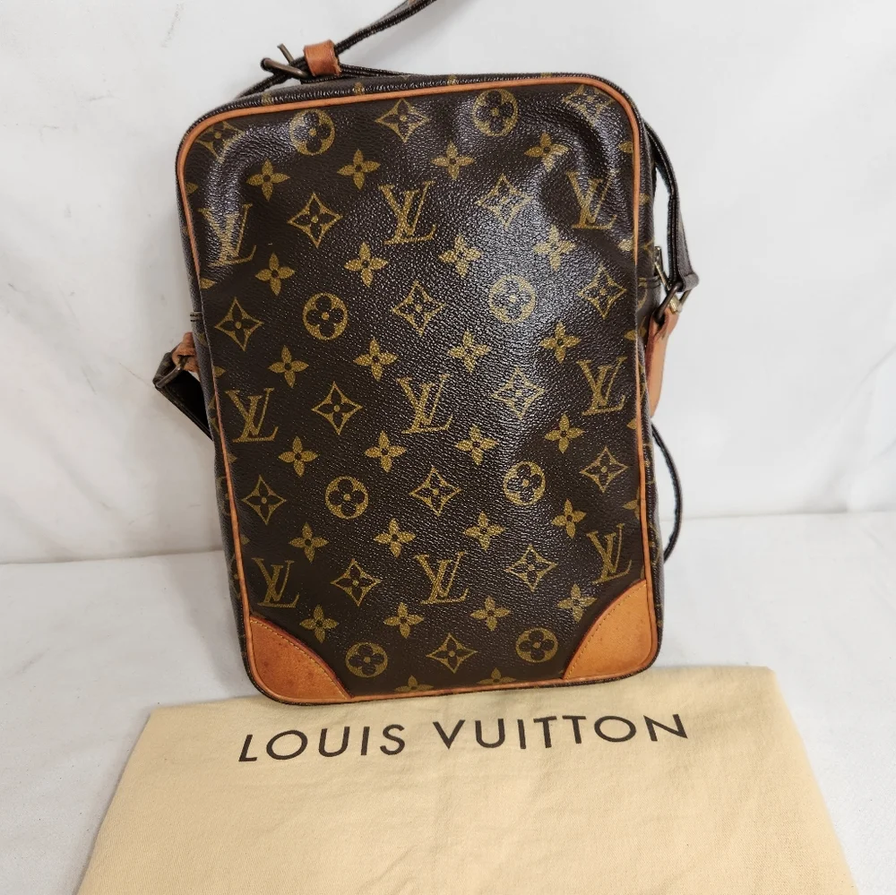Louis Vuitton Crossbody Bag - Picture 2 of 11